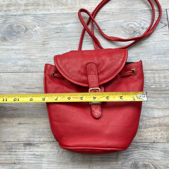 Vintage Leather Bag Lipstick Red 70s 90s Sopresa! Buckle Bucket Bag Small Funky - Picture 7 of 10